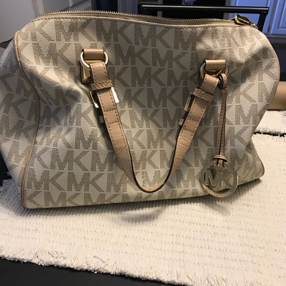 ❌Make an offer❌ Large Grayson Satchel - Vanilla